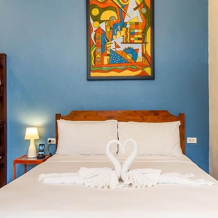 Eriksson Guesthouse Patong Eksteriør bilde
