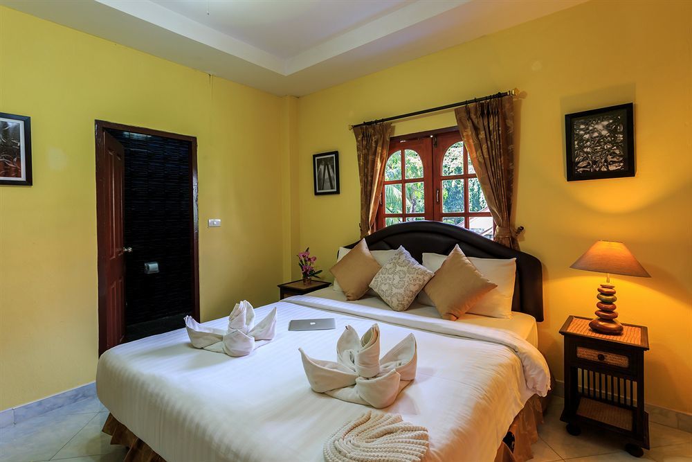 Eriksson Guesthouse Patong Eksteriør bilde