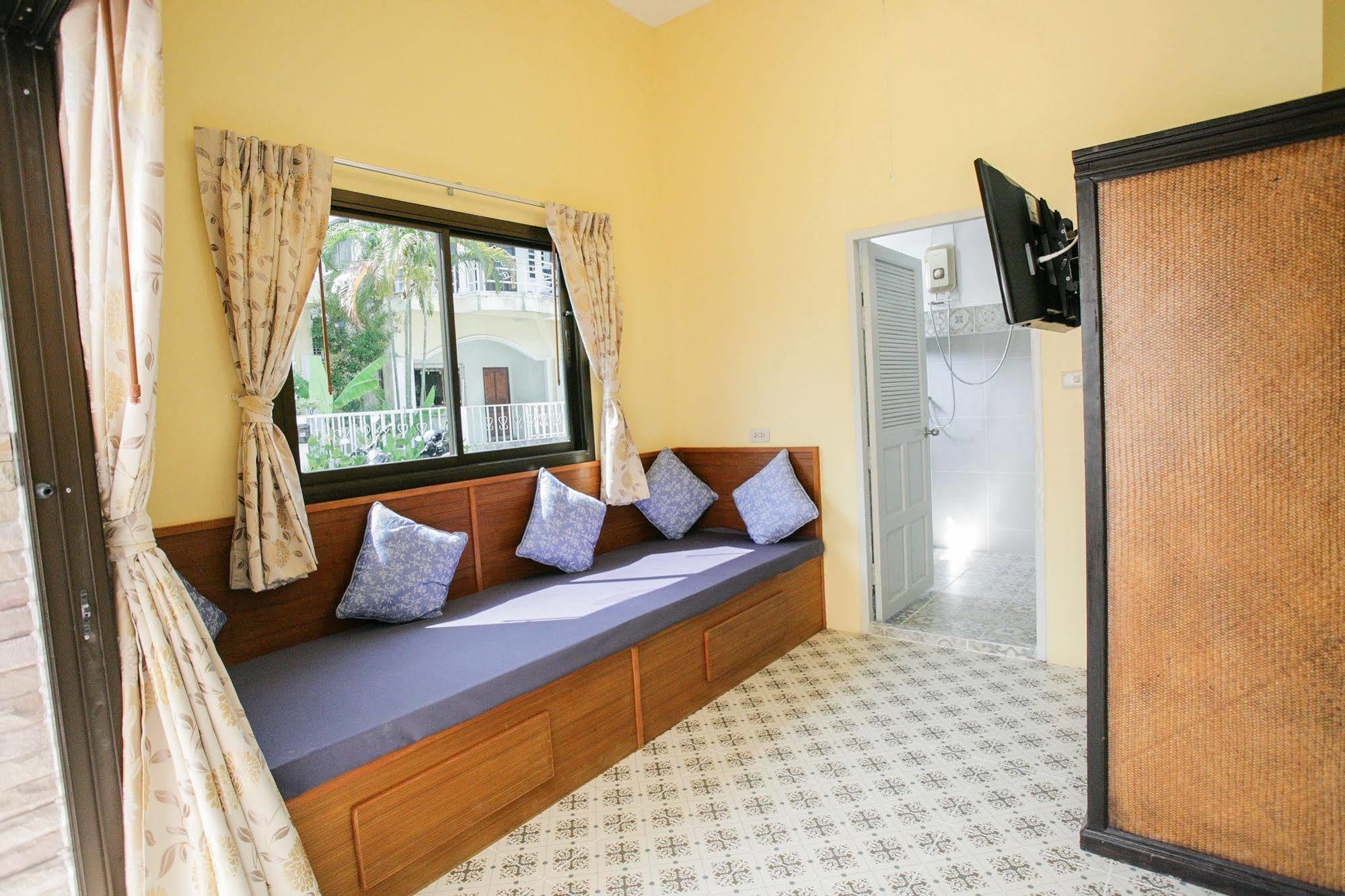 Eriksson Guesthouse Patong Eksteriør bilde