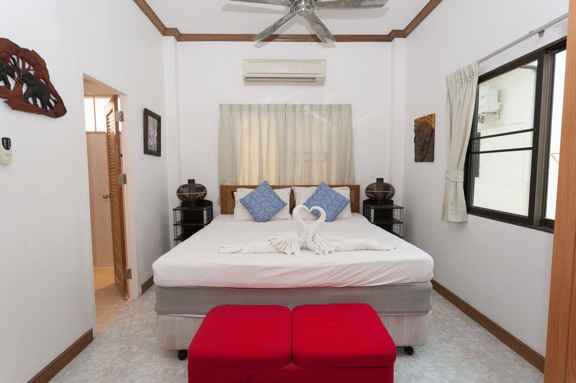 Eriksson Guesthouse Patong Eksteriør bilde